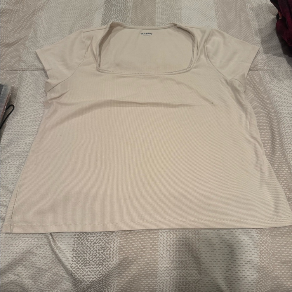 Old Navy Cream Fitted Short Sleeve Tee